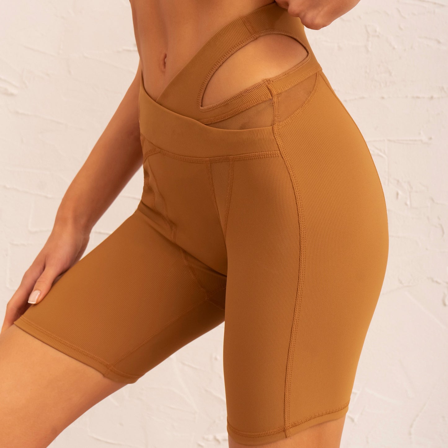 Sports bra - Women's Thread Hollow Sports Top and Shorts Breathable