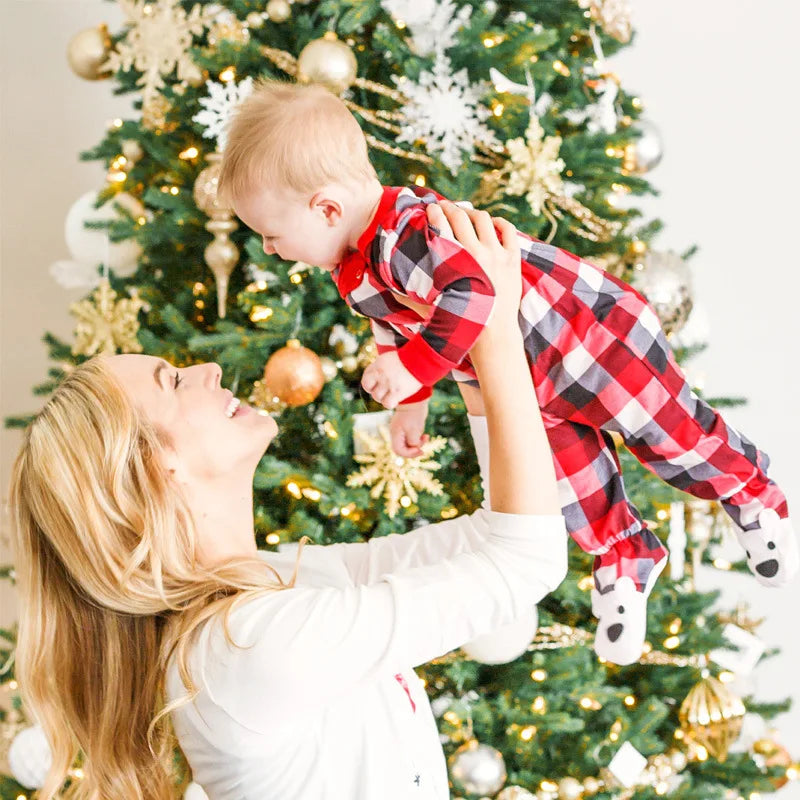 Christmas Family Matching Outfits Set Cute Elk Adult Baby Family Matching Pajamas Xmas Pet Dog Scarf Homewear New Year Clothes