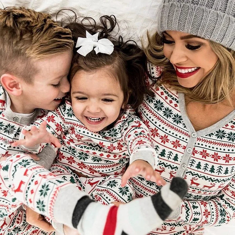 2024 Christmas Family Matching Pajamas New Year Xmas Father Mother Kids Baby Clothes Set Dad Mom And Daughter Son Pajamas Outfit